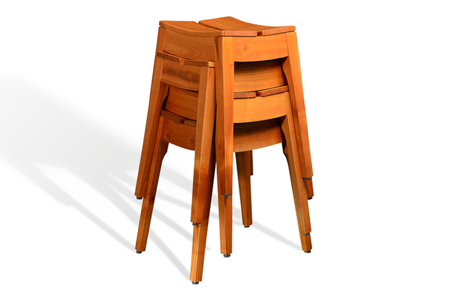 Hocker-Tao_Kirschbaum_Stapel Hocker-Tao_Kirschbaum_Stapel