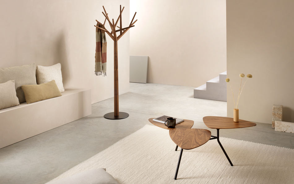 KLYBECK_Salontisch_63_Nussbaum_3_m