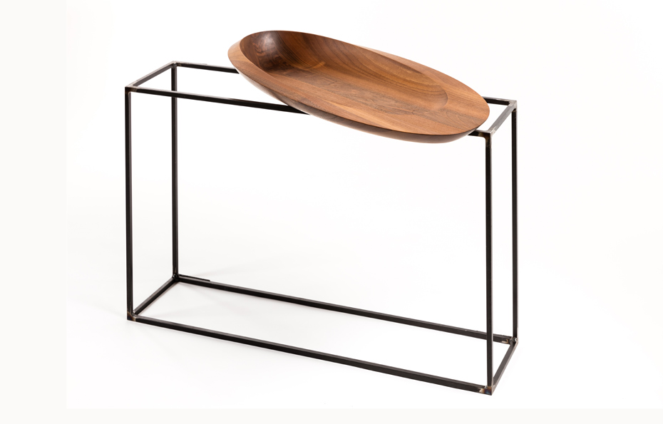SOLID WOOD_Sideboardschale_Nussbaum_Metallgestell SOLID WOOD_Sideboardschale_Nussbaum_Metallgestell