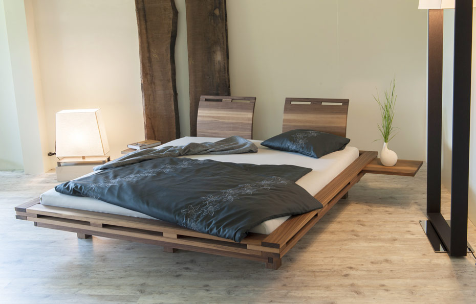 SPONDA-Massivholzbett_Cama_1