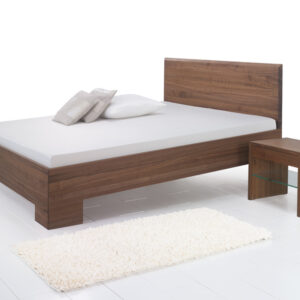 LUXLET_Massivholzbett_Laura-Premium-Gravity-3° schräg-mit-Nachttisch
