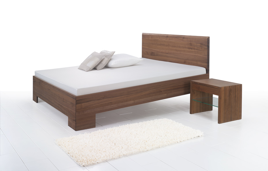 LUXLET_Massivholzbett_Laura-Premium-Gravity-3° schräg-mit-Nachttisch LUXLET_Massivholzbett_Laura-Premium-Gravity-3° schräg-mit-Nachttisch