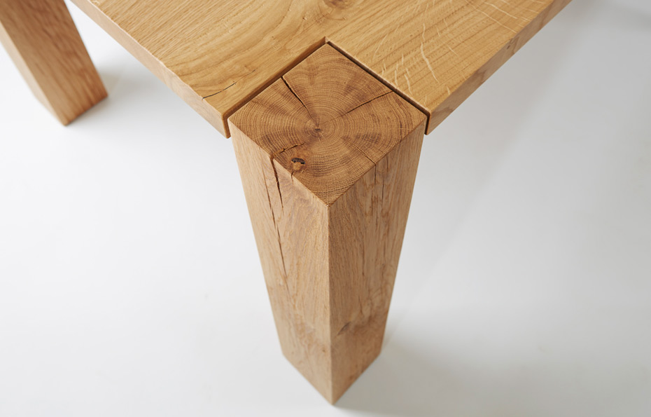 Tisch_Bigfoot-Wildeiche-Detail Bein