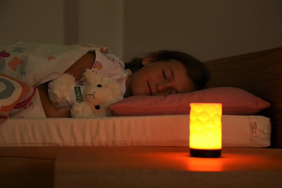 SAMINA-Nachtlicht-Candela_ChronoSleepLight©_schlafendes-Kind