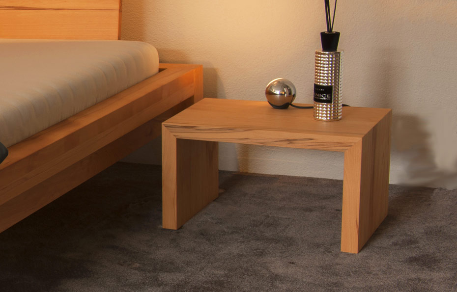 SPONDA-Nachttisch_Sent_Kernbuche