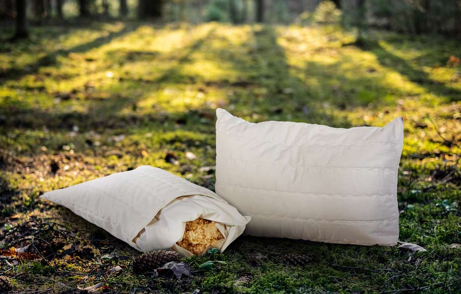 Arvenkissen_Pinewool_im-Wald Arvenkissen_Pinewool_im-Wald