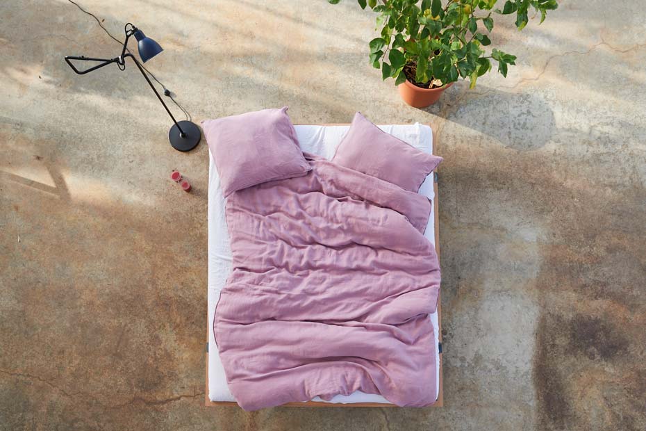 #lavie_Hanf-Bettwäsche_Lotta-smokey-lilac_FlatLay