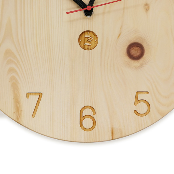 ZirbenFamilie_1301_ZirbenUhr_Detail_2