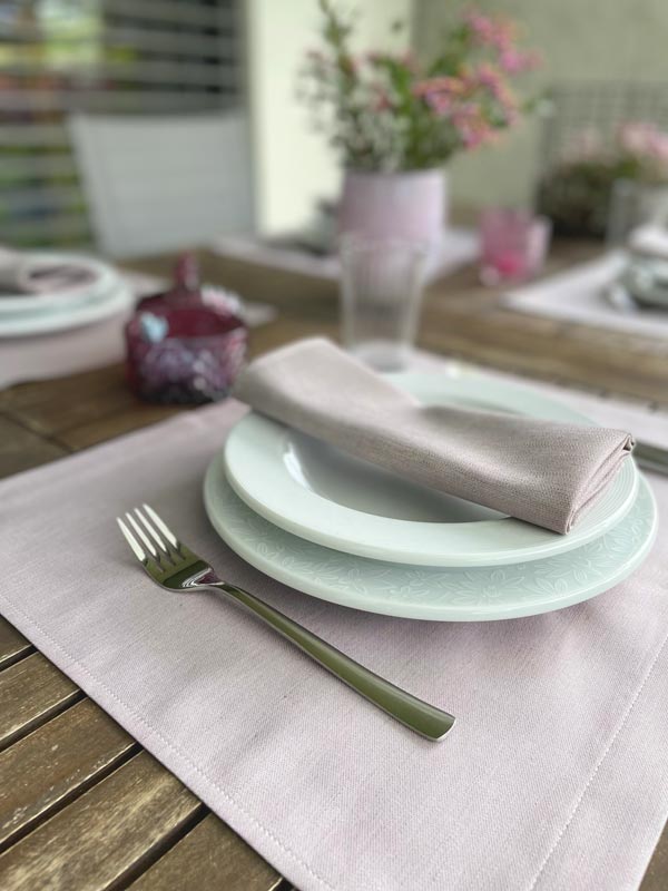 ÜBELHÖR_Halbleinen-Tischwäsche_Loriella_mauve_5