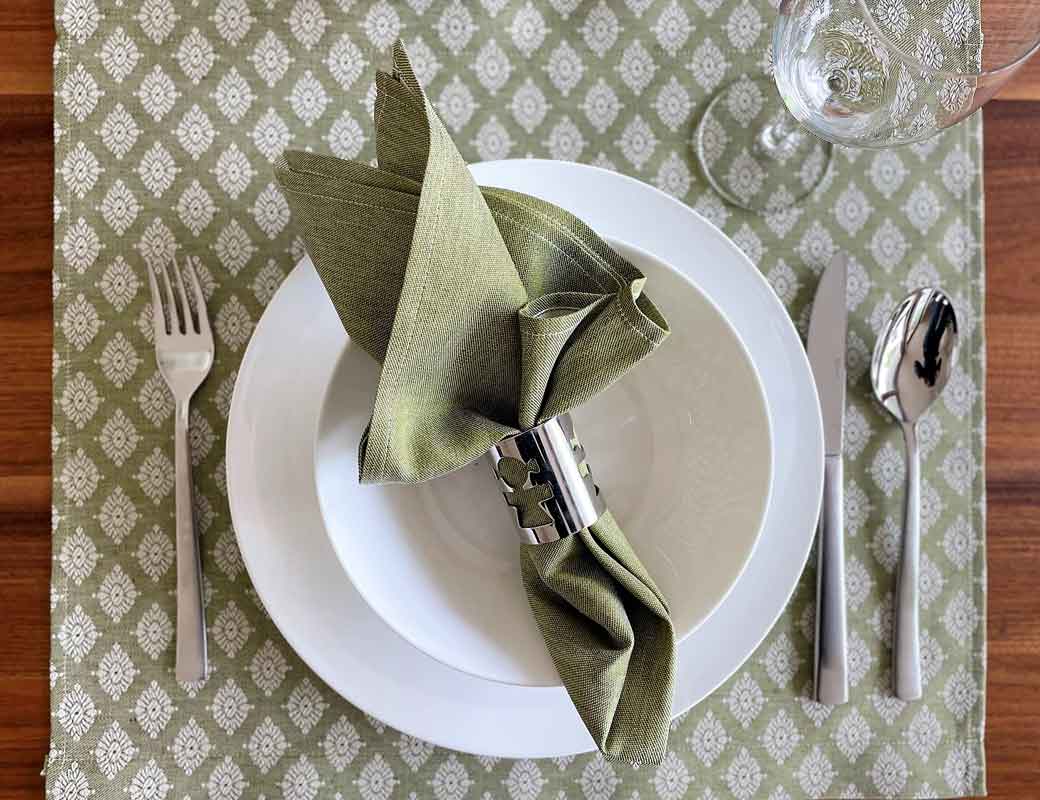 ÜBELHÖR_Halbleinen-Tischwäsche_Ornament-1-Loriella_olive_2