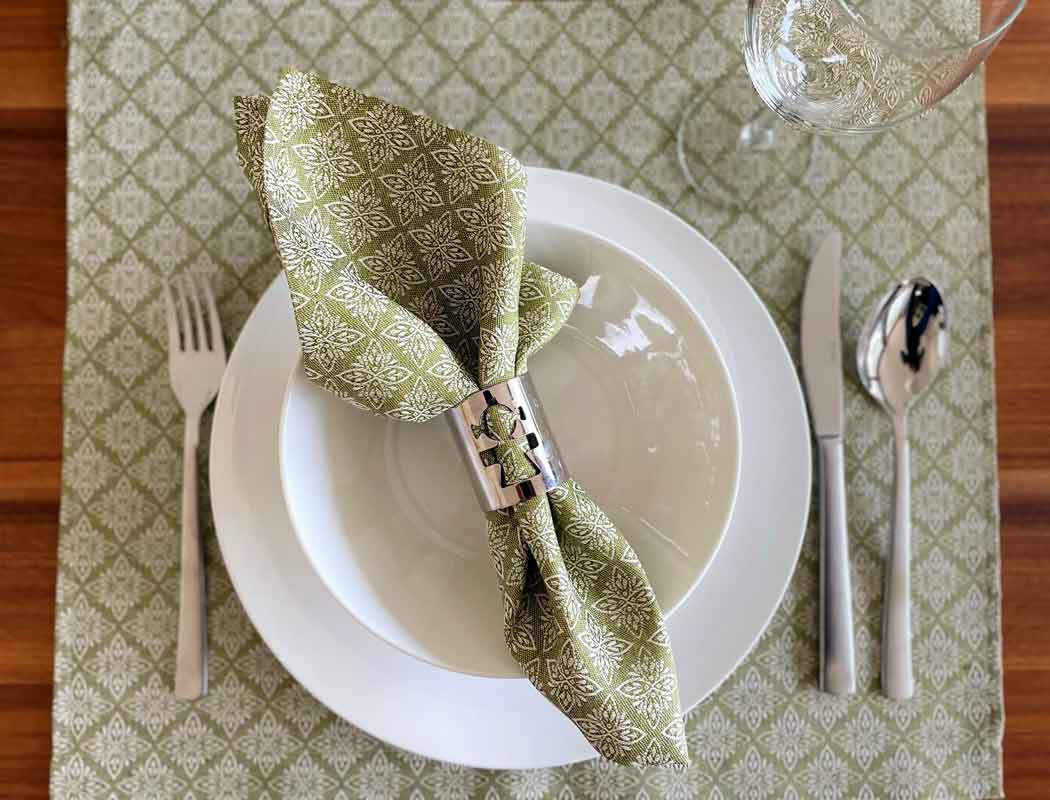 ÜBELHÖR_Halbleinen-Tischwäsche_Ornament-2_olive_1