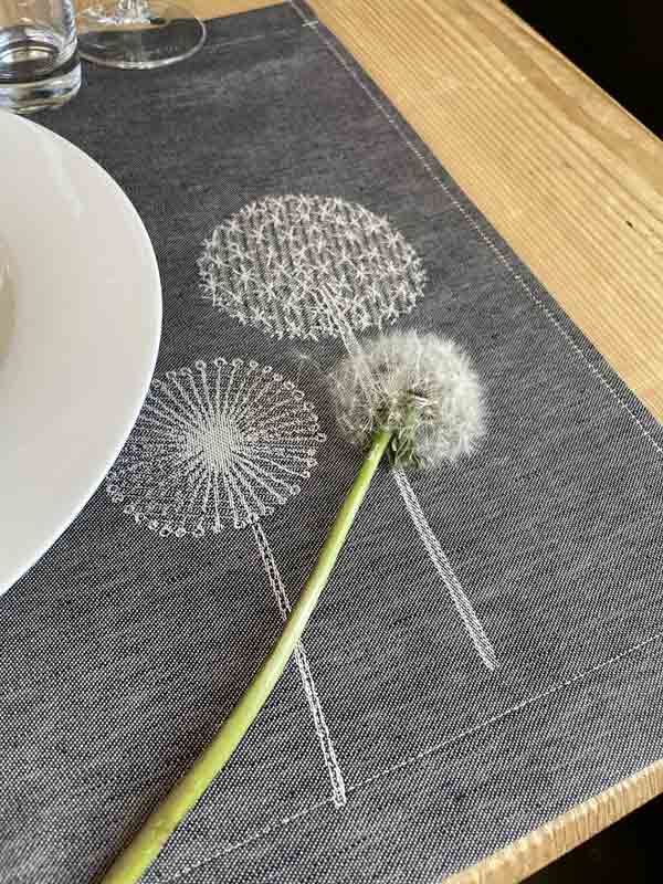 ÜBELHÖR_Halbleinen-Tischwäsche_Pusteblume_schwarz_2