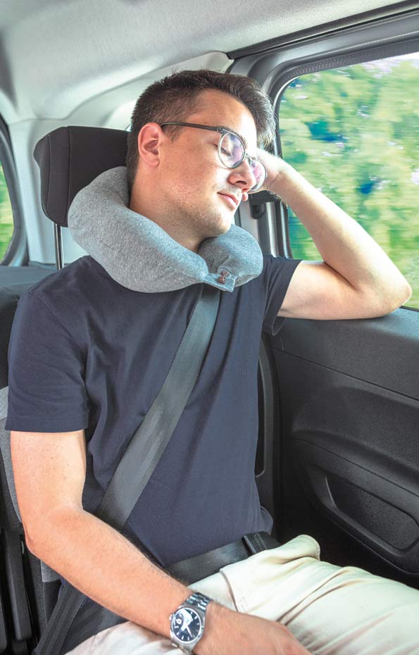 DORMIENTE_Reisekissen-Neckpillo_Auto