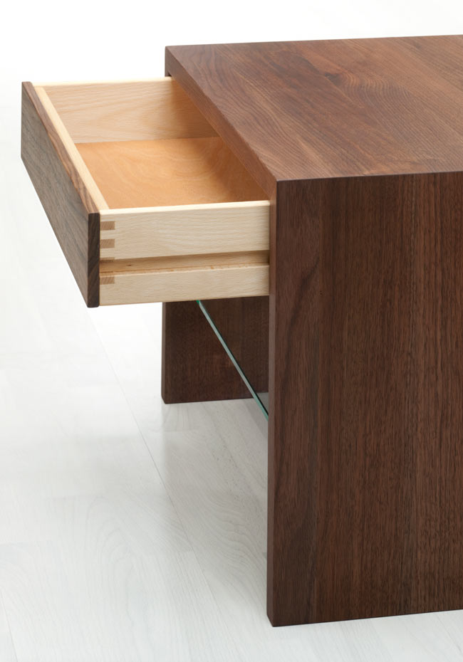 LUXLET_Nachttisch_Laura-Twist_Detail