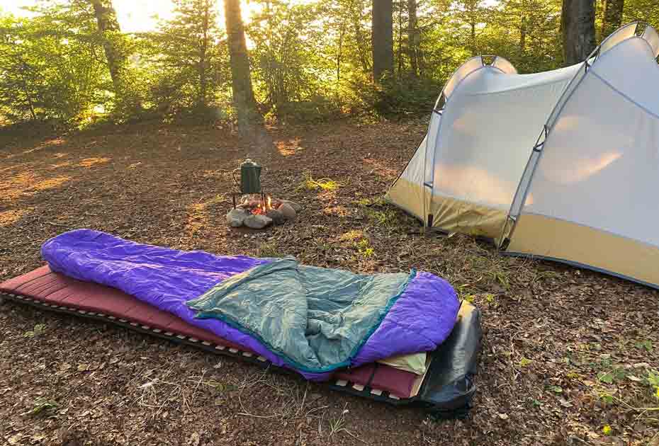 Outdoor-Campingbett-Black-Grizzly_Abendstimmung