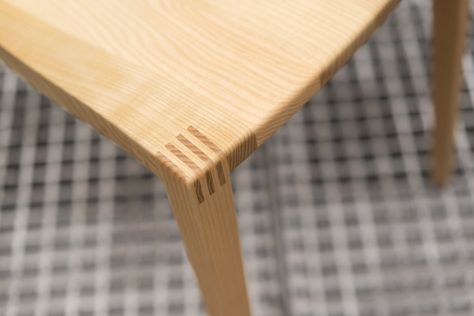 vonRICKENBACH-Holzstuhl-Sedia-Due_Esche_3