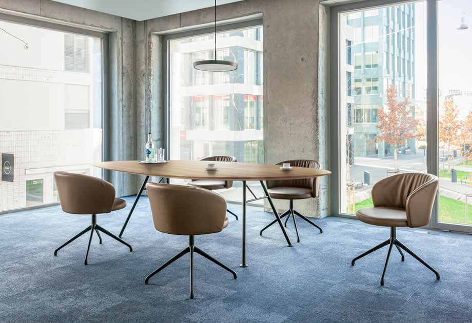 GIRSBERGER_Tisch_Akio-steel_oval_2